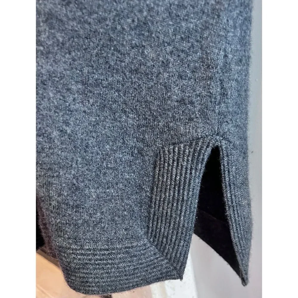 Tory Burch Soft 100% Cashmere Graphite Grey V-Neck Tunic Sweater Sz Small